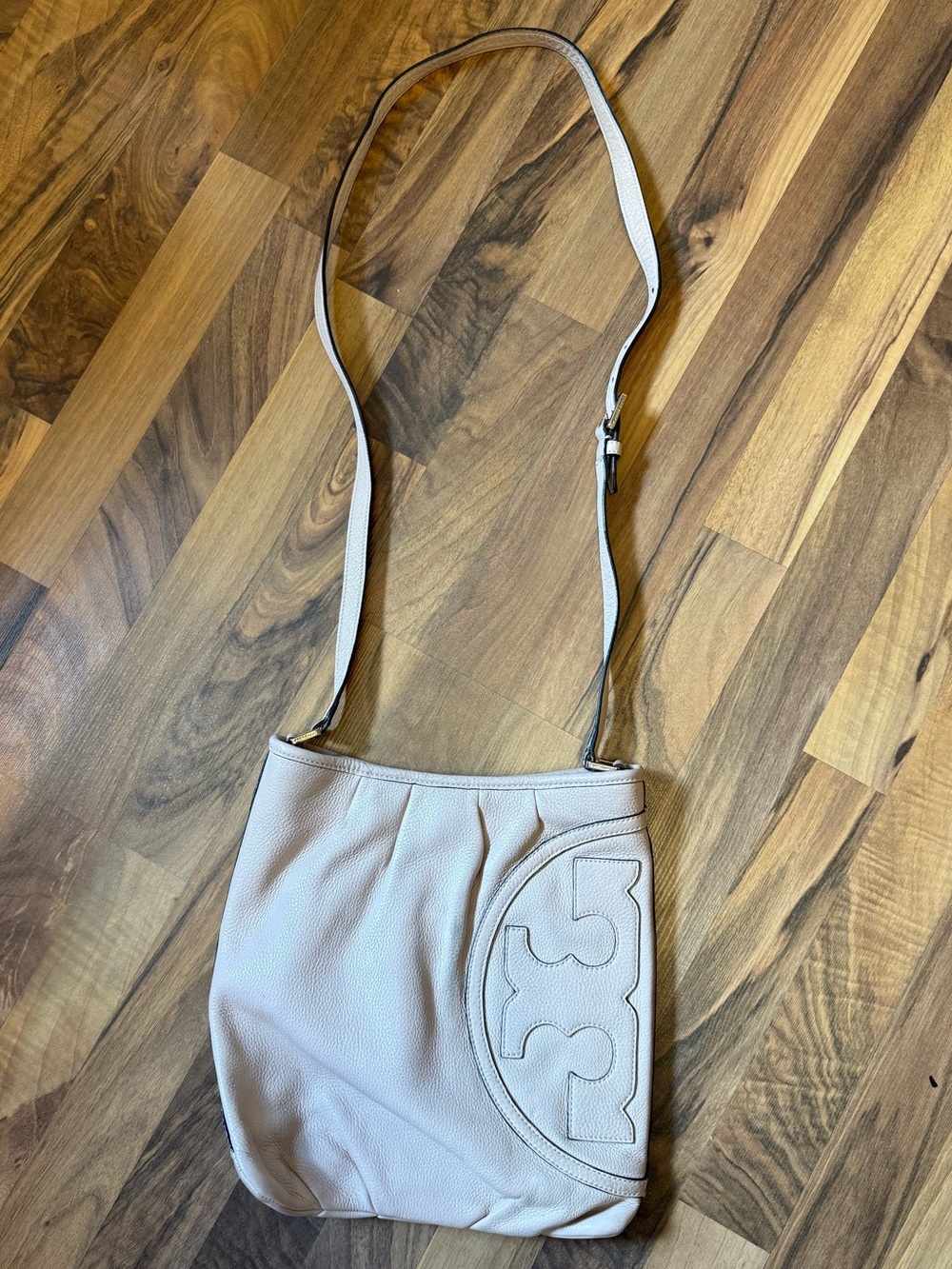 Tory Burch Pebbled Leather Logo Hobo Bag nude pink color